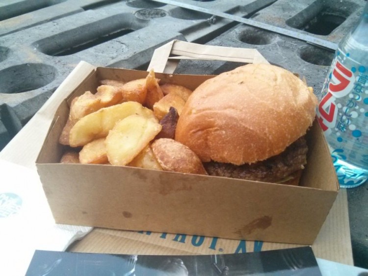 Final-Fantasy-XV-Food-Truck7