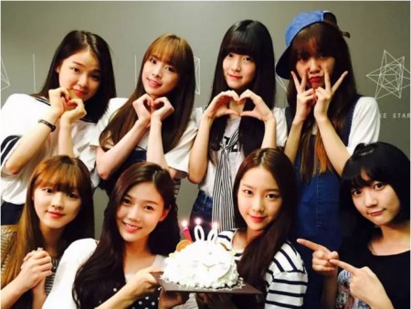 Oh My Girl - image 02